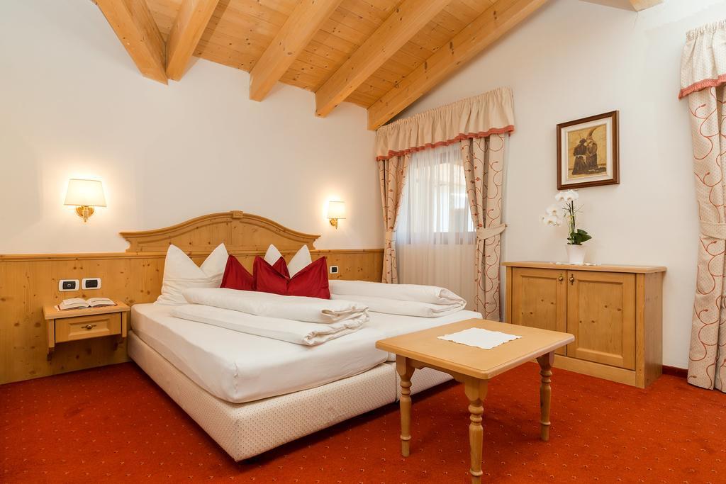 Hotel Bel Sit Corvara In Badia Exterior photo
