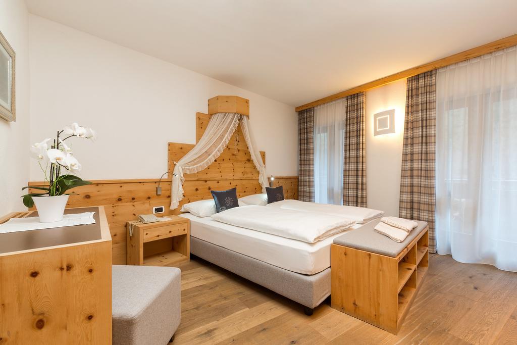 Hotel Bel Sit Corvara In Badia Exterior photo