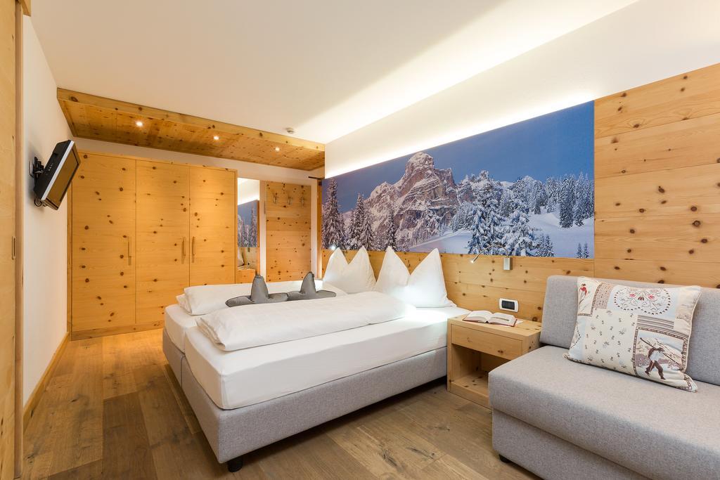 Hotel Bel Sit Corvara In Badia Exterior photo